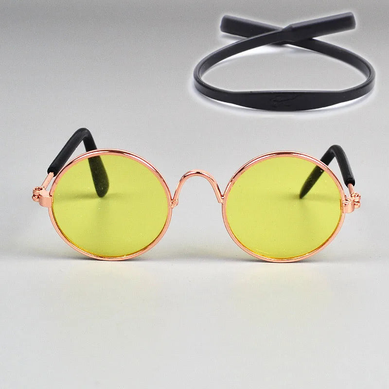 Round sunglasses for pet cats and dog  with yellow lenses and black arms