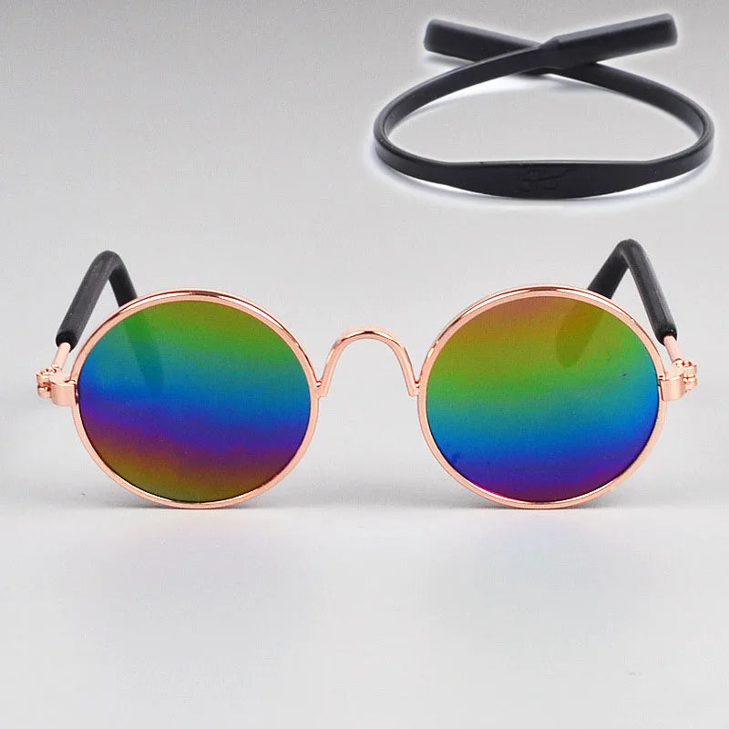 Round sunglasses with multicolored lenses and black arms